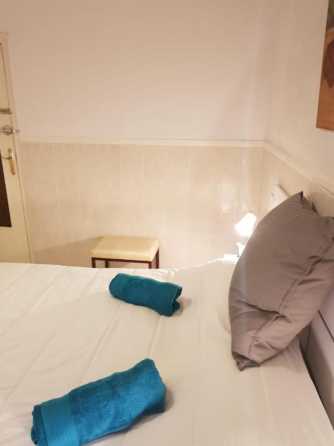 Wish Suite Dolores Leon De Triana Sevilla Bagian luar foto